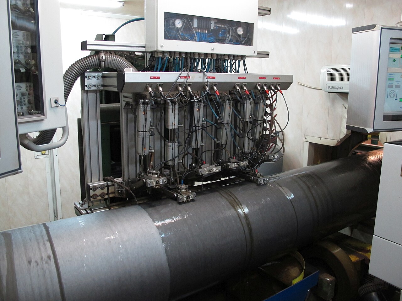 Short range ultrasonic guided-wave testing